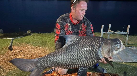 🌙 🎣 Goose Lake – The Ultimate Night Fishing Venue for Siamese Carp 🇹🇭