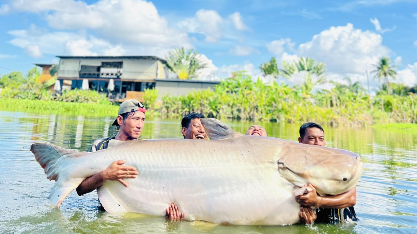 🎣 24-Hour Fishing Holiday Promo – Hookers Fishing Resort, Pattaya Thailand 